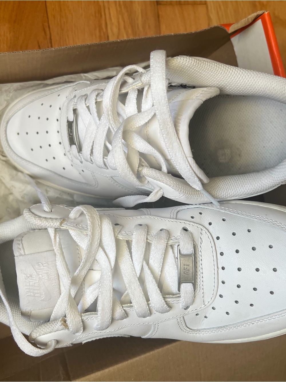 Nike Kids' White Low-Top Sneakers - Classic Everyday Style